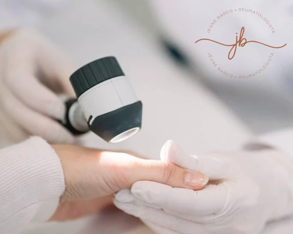 dermatologista me pediu pra ir ao reumato